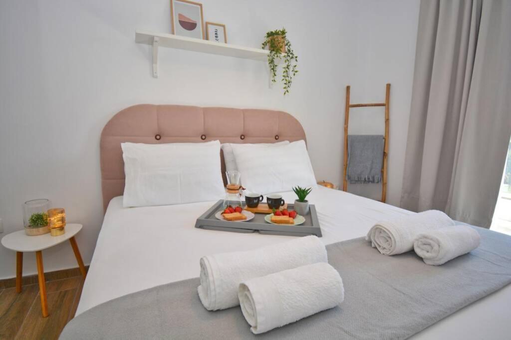 Potamos Deluxe White Apartment Экстерьер фото